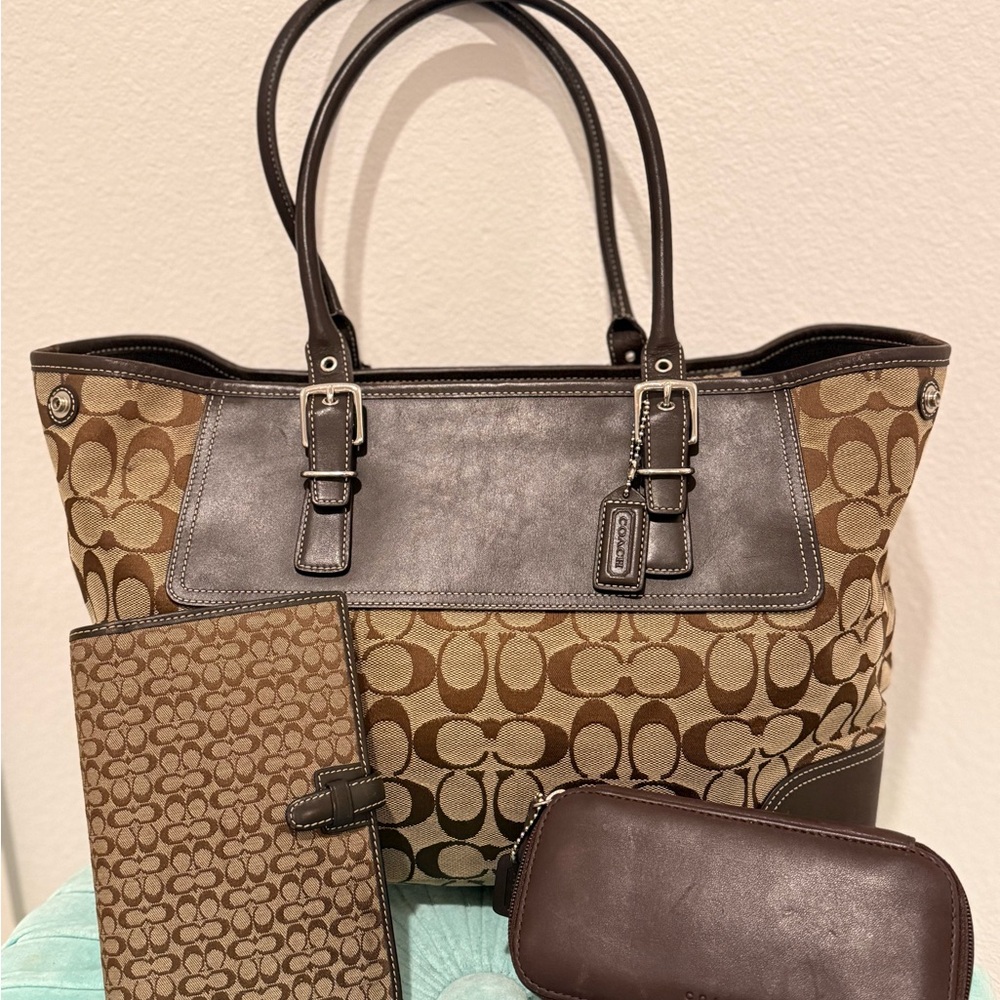Coach Brown Signature Tote Bag, Journal/Agenda holder & Make-up/Sunglass Case